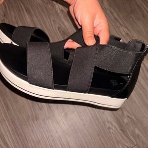 Time and Tru Black Sandals